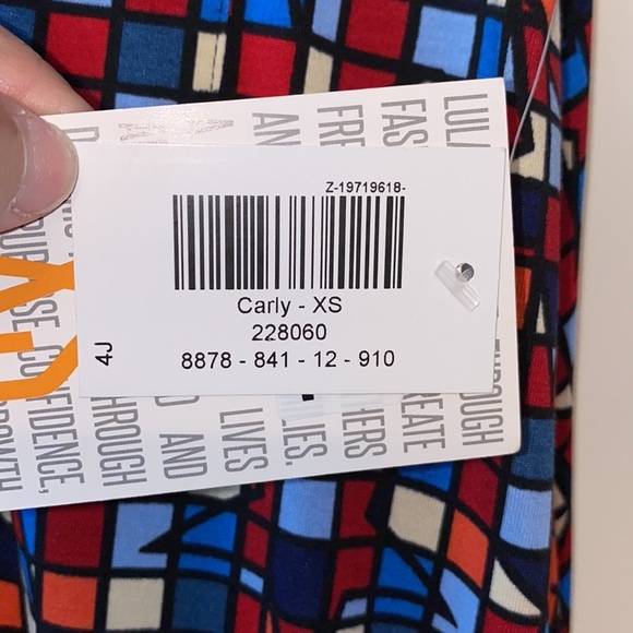 LuLaRoe woman’s Carly dress XS red blue stars - Picture 3 of 12